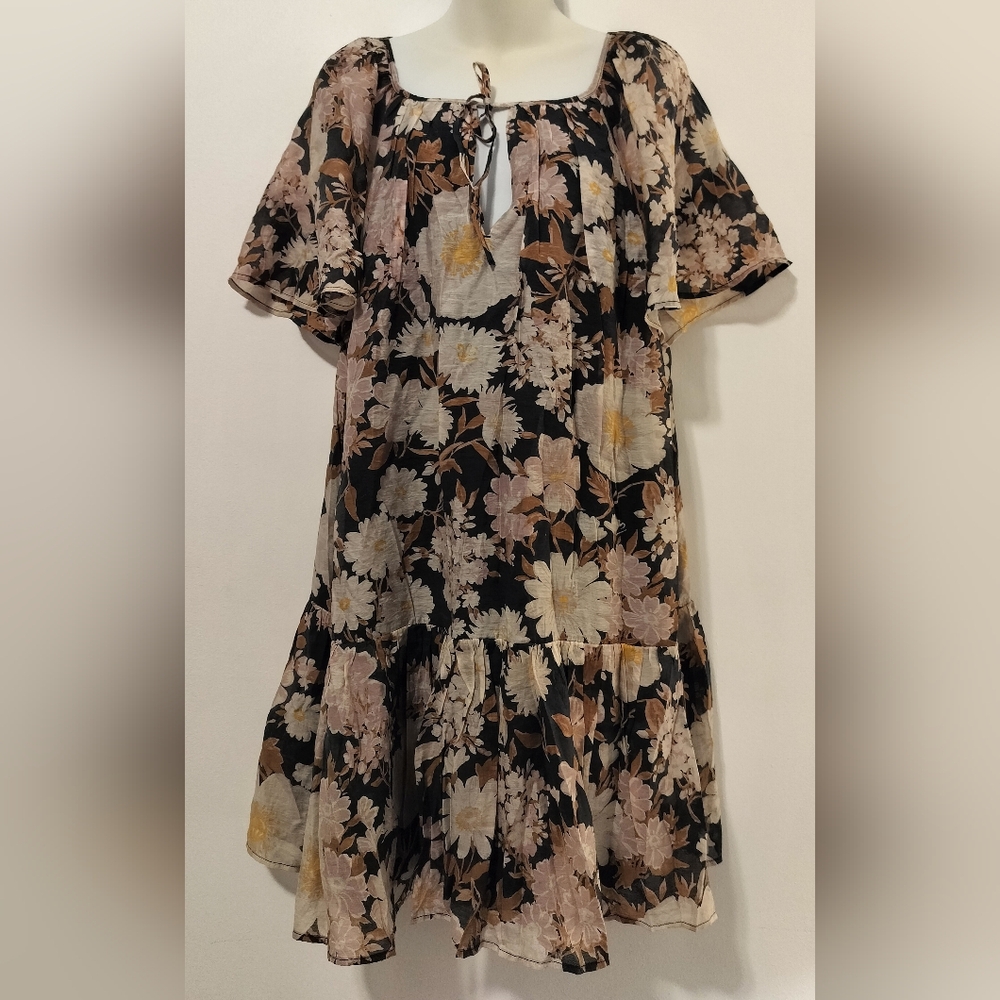 NWT Abercrombie & Fitch Woman's Floral Black and Cream Mini Dress L